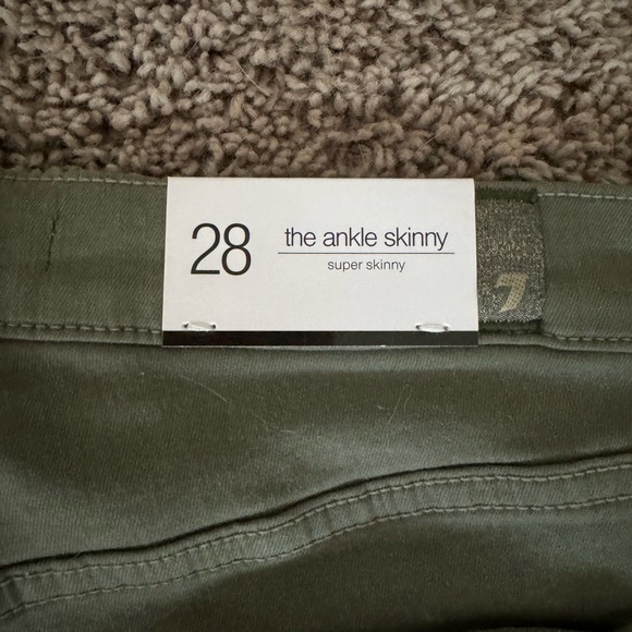 NWT 7 For All Mankind size 28 Women’s Super Skinny Olive Green Jean - Picture 3 of 5